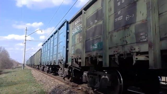 Электровоз ВЛ8м-1201 с грузовым! Запригнул на товарняк смотреть онлайн