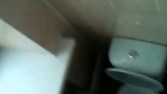 Писающий мальчик смотреть онлайн