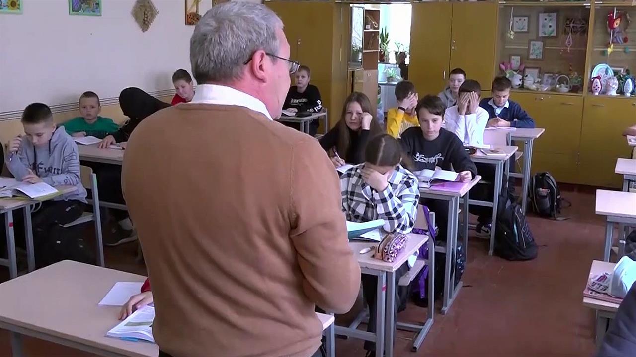 Все школы Запорожья перешли на российские образовательные стандарты