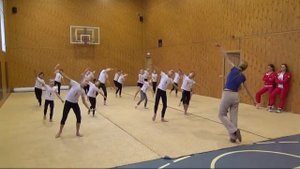 Урок хореографии в школе художественной гимнастики