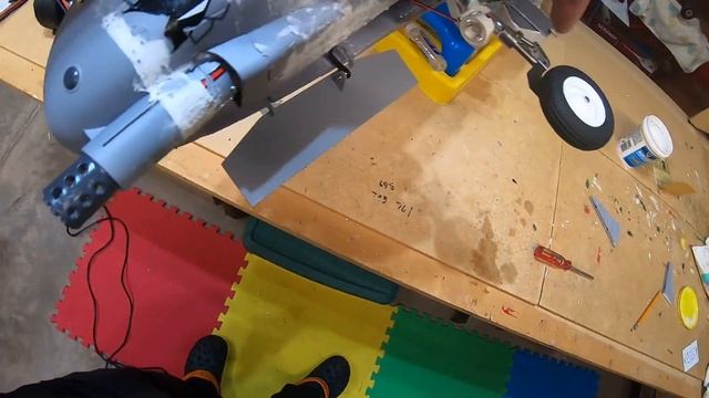 Top Secret Foam Repair, a new trick to fixing your foam airplane смотреть онлайн