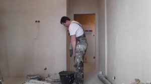 Заливка ровнителя, Плитонит Р2, в ванной, перепад по высоте 15мм. Под керамогранит. Вровень с прихо