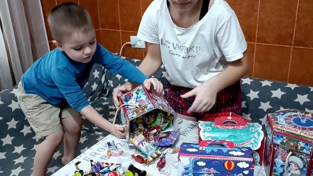 Подарки детям🎁Будни многодетной ✨Огромный заказ полуфабрикатов смотреть онлайн