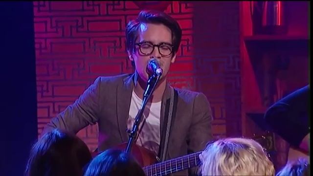 Panic! At The Disco - The Ballad Of Mona Lisa | Take 40 Live смотреть онлайн