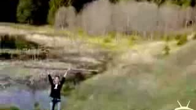 как убится бревном !? смотреть онлайн