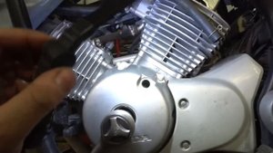 Хонда Варадеро 125 не запускается. Honda Varadero XL125V doesn't want to start