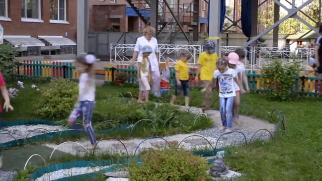 Зарядка для ушей и щек! смотреть онлайн