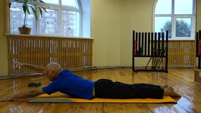 Упражнения для спины .