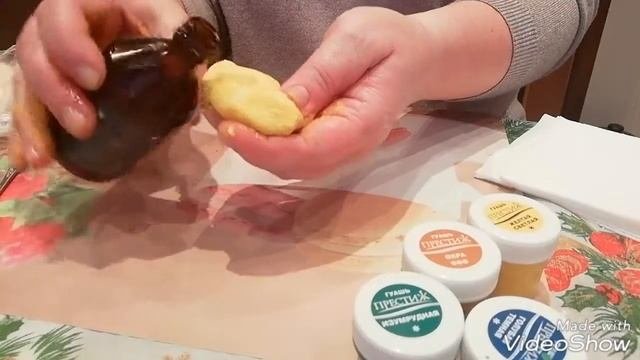 Сол.тесто+гуашь+вазелиновое масло!