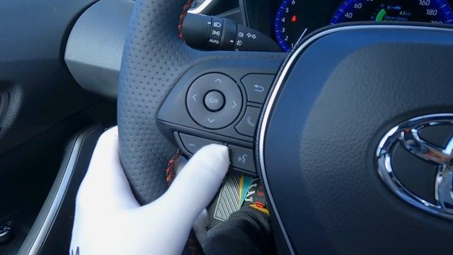 Toyota Corolla 2021 1.6 (122 л.с.) CVT GR Sport - видеообзор