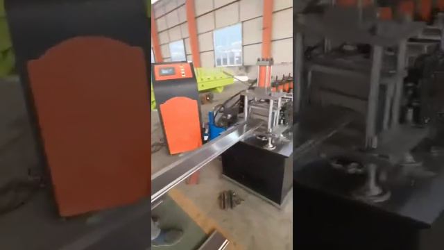 Линия для производства стального профиля | Профилегибочные линии для специальных профилей смотреть онлайн