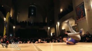 Парни классно танцуют