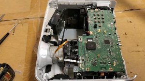 BenQ W1070 DLP Projector Repair / No Light-HDMI Issue Part 1
