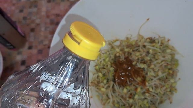 Салат  из ростков маша