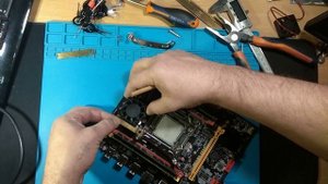 Воздушное охлаждение зоны VRM на платах с сокетами LGA 2011 и LGA 2011-3 (под кулер на винтах)