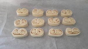 Печенье "Сердечки" из слоеного теста