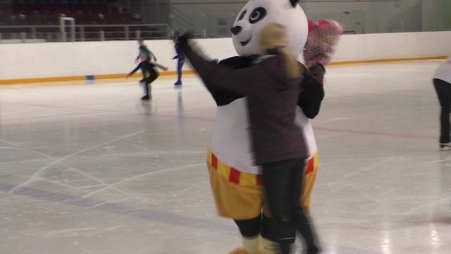 сентябрь - 2018 - День рождения - любимого тренера - Наумовой О.А. - фигурное катание смотреть онлайн