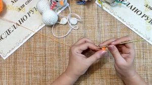 Снеговичок крючком мастер класс. Елочная игрушка. Брелок