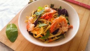 Салат из манго и креветок