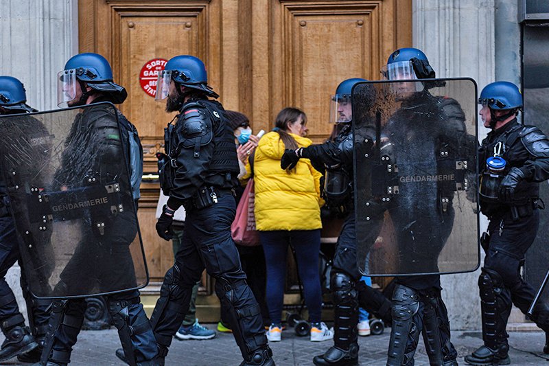 Во Франции не утихают массовые беспорядки / События на ТВЦ