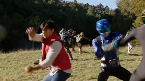 Power Rangers Beast Morphers T2 | Los rangers beast morphers ayudan a los rangers dino charge