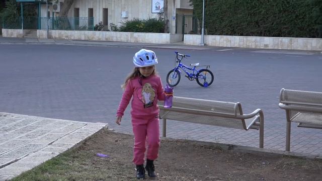 Учимся ездить на велосипеде смотреть онлайн