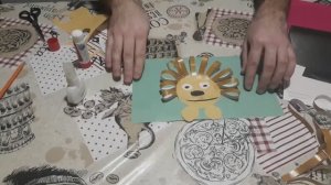 Смешной ежик из цветной бумаги: простая поделка для детей