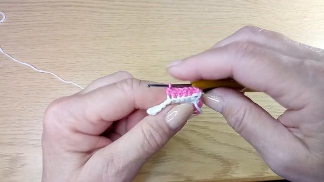 Двухцветная резинка крючком. Two-tone crochet elastic.