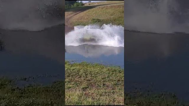 Дастер с прицепом через речку