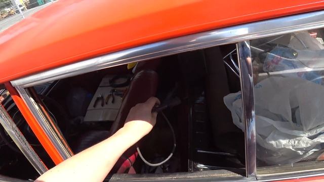 Москвич. Москвич 426. Как заменить высоковольтные провода. Часть 1. смотреть онлайн