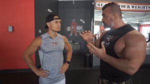 БАТТЛ В ЛУЧШЕМ ЗАЛЕ АМЕРИКИ! Турникмен VS Бодибилдер