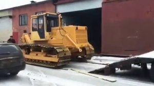 Бульдозер упал с трала