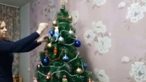 Влог.Наряжаем елку.Готовимся к новому году.Ульяна в образе ЭльзаVlog.Decorate the Christmas tree