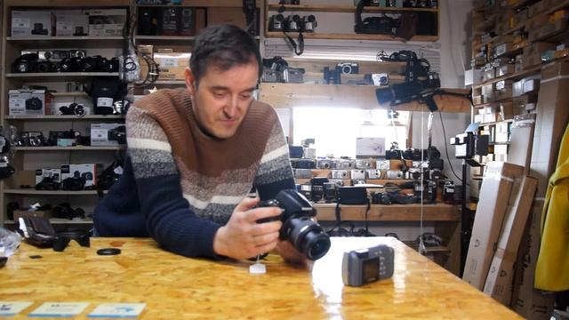 Sony Alpha a230 10.2MP Digital SLR Camera смотреть онлайн