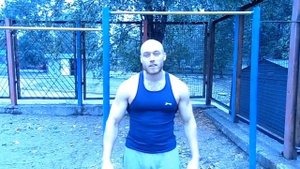 Подтягивания с уголком