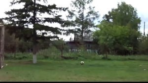 Как правильно бить по мячу.