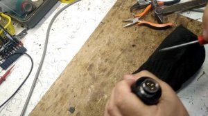 Микрофон ART M-THREE  спонтанный шум, устранение