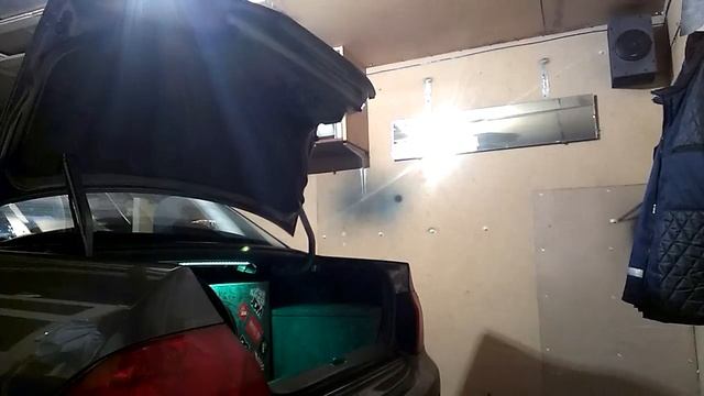 Газовые упоры крышки багажника Лансер 9
