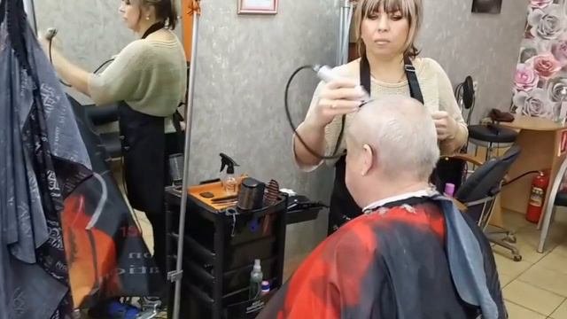 В «Центре Реабилитации Инвалидов» работает Социальная парикмахерская.
