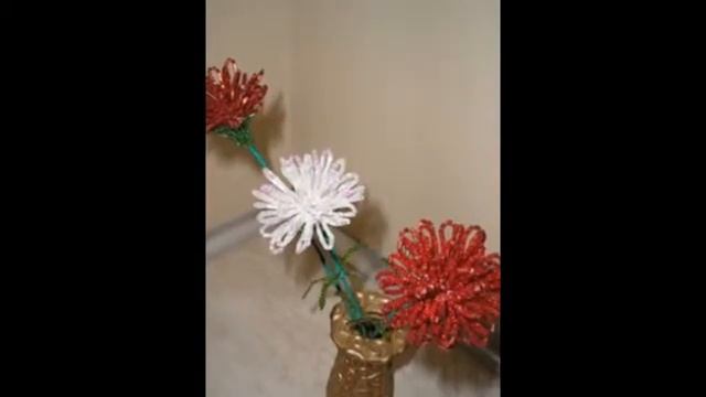 Поделки из бисера-Гвоздики из бисера смотреть онлайн