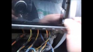 Снимаем панель магнитолы уаз патриот,все просто