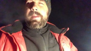 Ночевка в лесу зимой под открытым небом. Как переночевать зимой в лесу. Ночевка в лесу без палатки