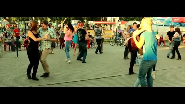 парк "Юность" Калининград,(2014) bailando смотреть онлайн