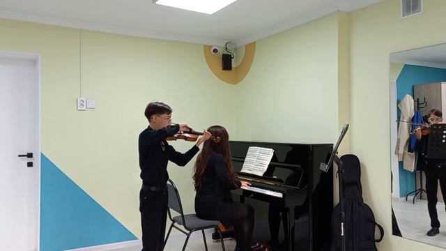 Ридинг Концерт для скрипки h-moll смотреть онлайн