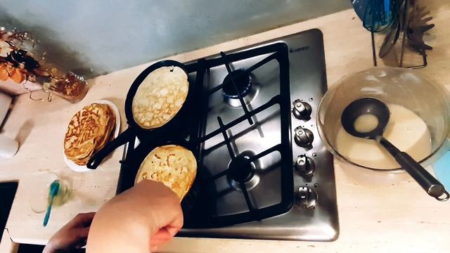 Нежные мучные блинчики на яйцах #тонкиеблины #воздушныеблинчики #усадьбараковская смотреть онлайн