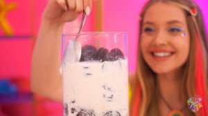 БОГАТЫЙ VS БЕДНЫЙ VS ОЧЕНЬ БОГАТЫЙ | 100 Слоев Шоколада Челлендж от RATATA BOOM