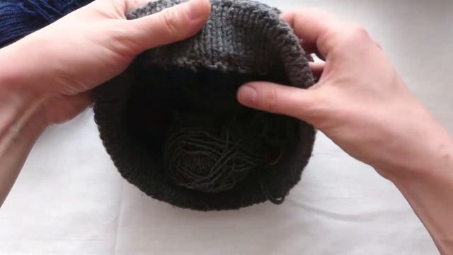 Красивая мужская шапка с помпоном Вязание спицами