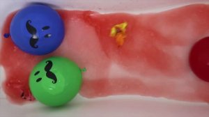 Лопаем воздушные шарики с водой Изучаем цвета