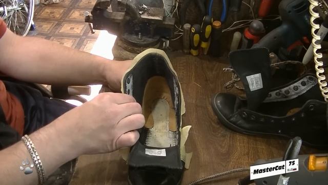 Замена подпятника и внутренние работы (ремонт обуви ) смотреть онлайн