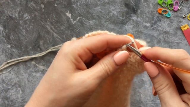 БИНИ С ОТВОРОТОМ (РЕЗИНКА 2Х2) УЗОРОМ ДВОЙНОЙ РИС ИЗ ПУХА НОРКИ ! KNITTED HAT